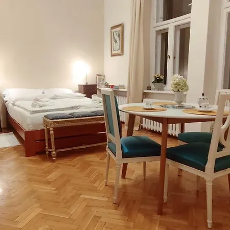 Aline Apartment *